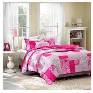Twin/Twin XL Quilted Comforter & Sham
